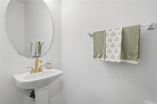 2111 Woodland Lane, Alpharetta, GA 30009