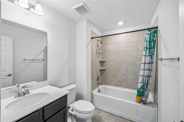 944 Adair Drive, Aubrey, TX 76227