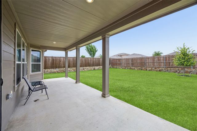 944 Adair Drive, Aubrey, TX 76227