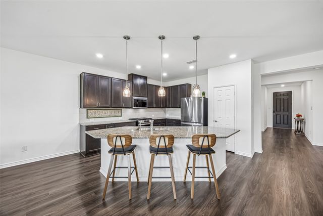 944 Adair Drive, Aubrey, TX 76227