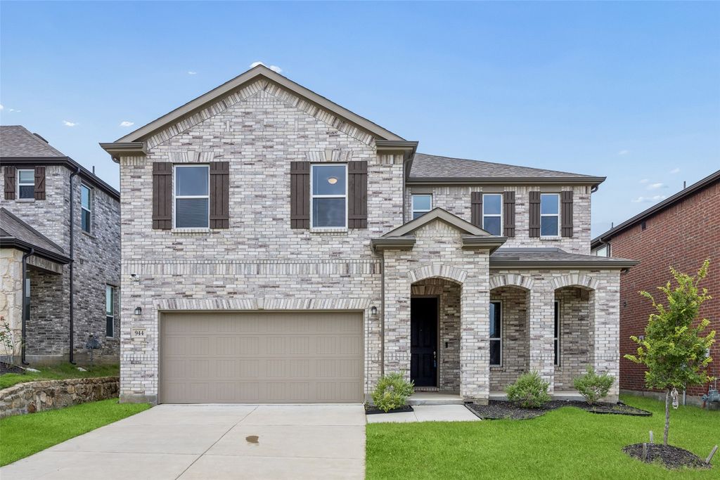 944 Adair Drive, Aubrey, TX 76227