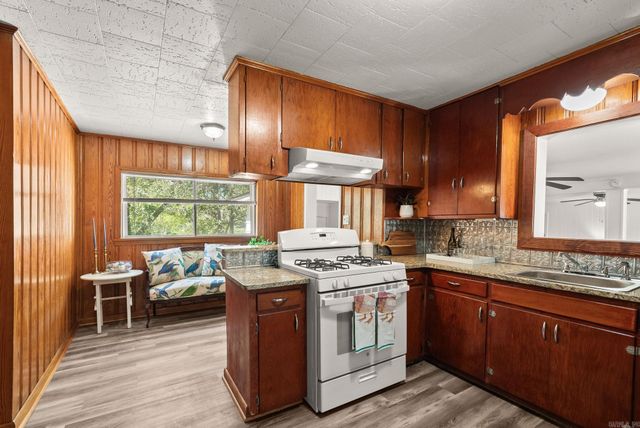 409 South Third Street, Benton, AR 72015