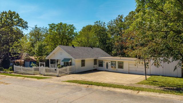409 South Third Street, Benton, AR 72015