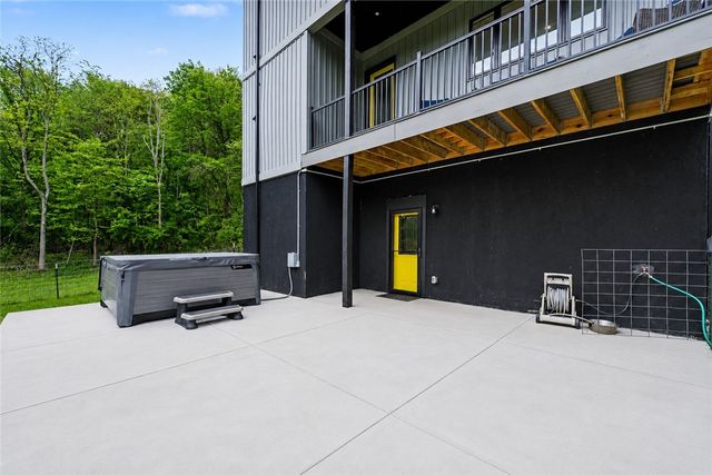 111 Church Lane, Chippewa Twp, PA 15010