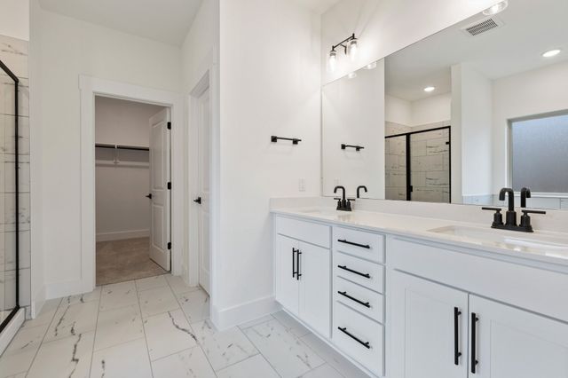217 Saddletree Drive, Nevada, TX 75173