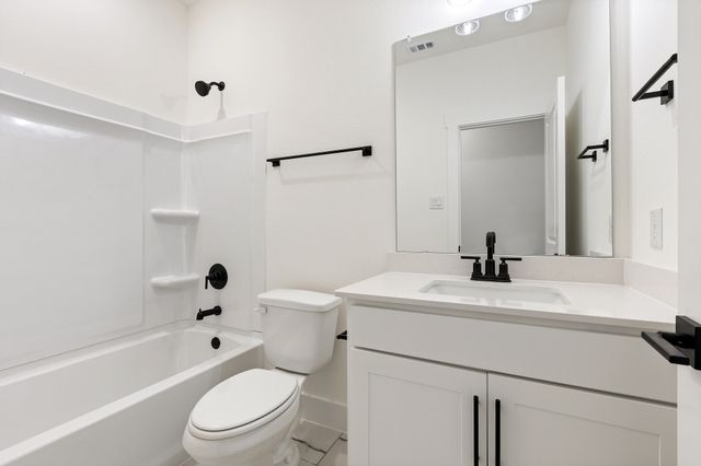 217 Saddletree Drive, Nevada, TX 75173