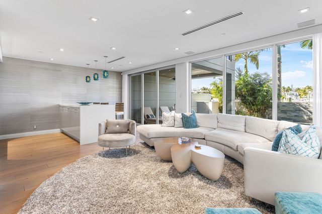 130 Macfarlane Drive, Delray Beach, FL 33483