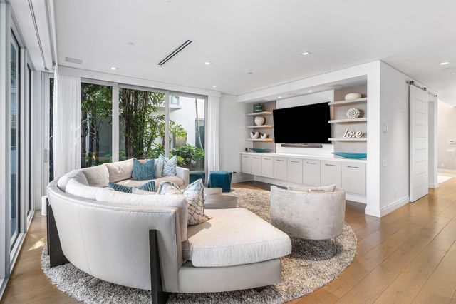 130 Macfarlane Drive, Delray Beach, FL 33483