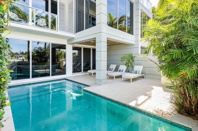 130 Macfarlane Drive, Delray Beach, FL 33483