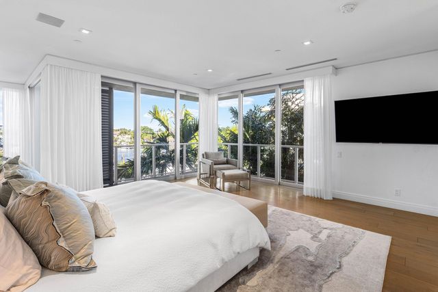 130 Macfarlane Drive, Delray Beach, FL 33483