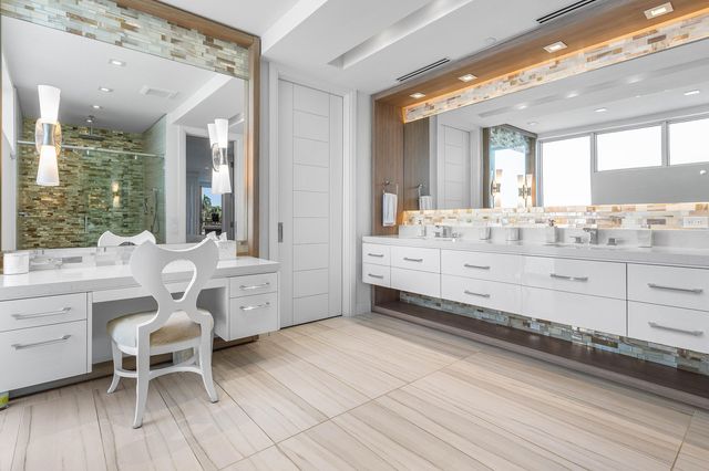 130 Macfarlane Drive, Delray Beach, FL 33483