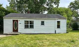 1180 E Yale Avenue, Flint, MI 48505