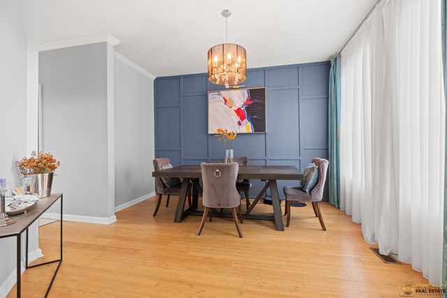 2705 Westwood Circle, Carpentersville, IL 60110