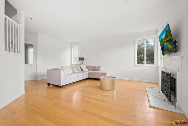 2705 Westwood Circle, Carpentersville, IL 60110