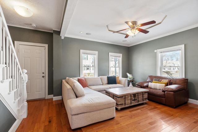 104 Woodward Ave, Lowell, MA 01854