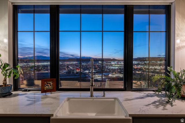 998 S WILLOW BREEZE LN, St. George, UT 84790