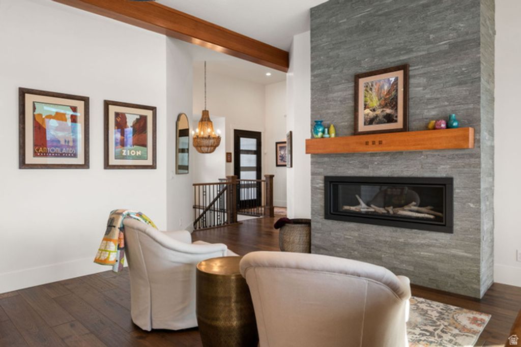 Image 13 of property listing at 998 S WILLOW BREEZE LN, St. George, UT 84790