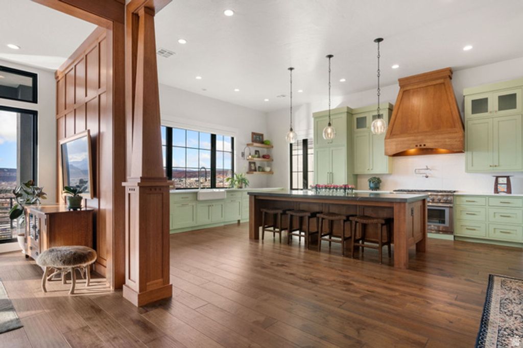 Image 15 of property listing at 998 S WILLOW BREEZE LN, St. George, UT 84790