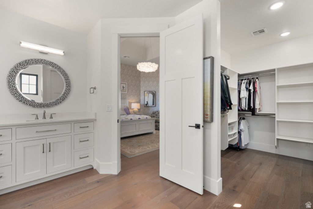Image 42 of property listing at 998 S WILLOW BREEZE LN, St. George, UT 84790