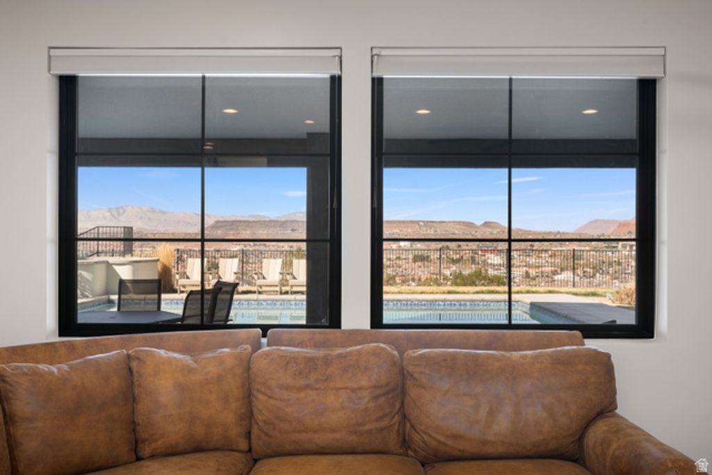 Image 50 of property listing at 998 S WILLOW BREEZE LN, St. George, UT 84790