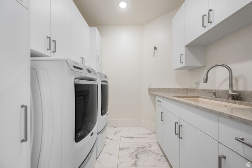 Image 66 of property listing at 998 S WILLOW BREEZE LN, St. George, UT 84790