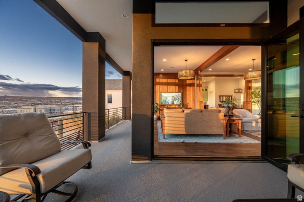 Image 72 of property listing at 998 S WILLOW BREEZE LN, St. George, UT 84790