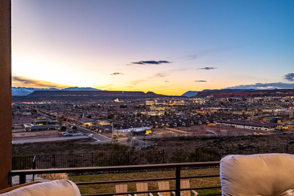 Image 76 of property listing at 998 S WILLOW BREEZE LN, St. George, UT 84790