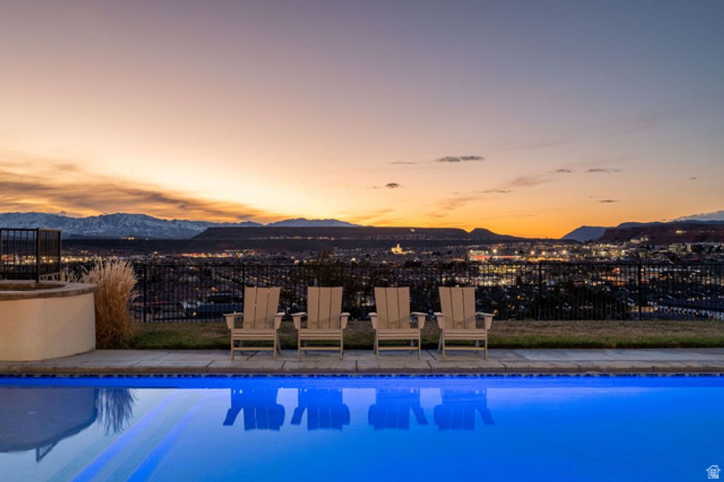 Image 86 of property listing at 998 S WILLOW BREEZE LN, St. George, UT 84790