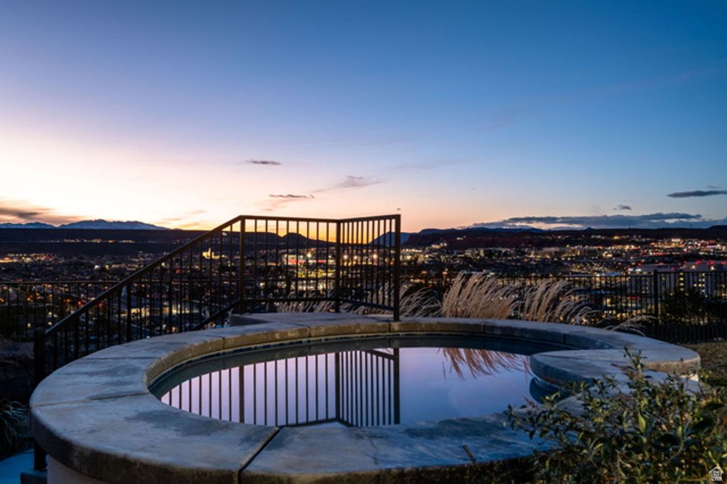 Image 91 of property listing at 998 S WILLOW BREEZE LN, St. George, UT 84790