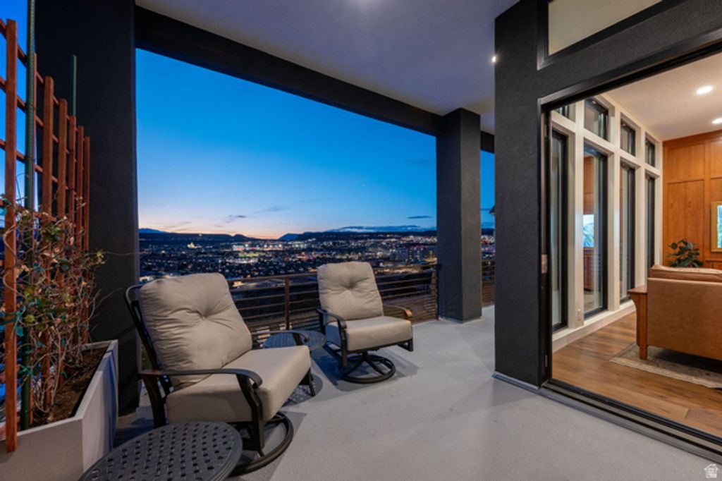 Image 92 of property listing at 998 S WILLOW BREEZE LN, St. George, UT 84790