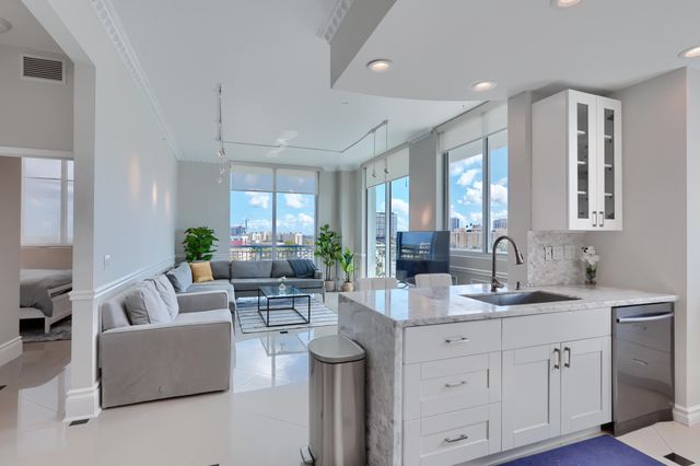 300 S Australian Avenue 818, West Palm Beach, FL 33401