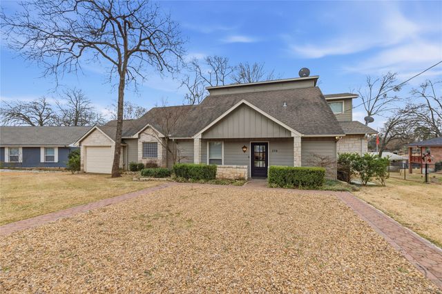 316 Bluebonnet Street, Trinidad, TX 75163