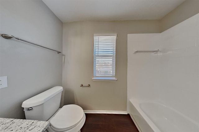 18914 Woodglen Shadows Drive, Humble, TX 77346