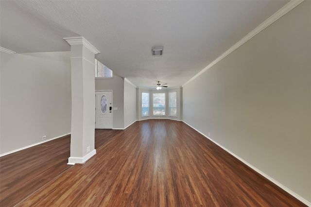 18914 Woodglen Shadows Drive, Humble, TX 77346