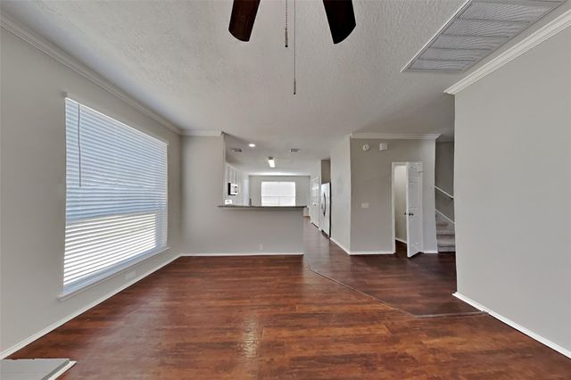 18914 Woodglen Shadows Drive, Humble, TX 77346