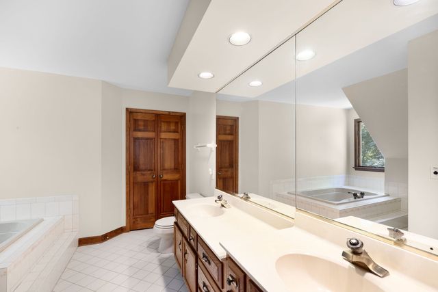 37W305 Crane Road, St. Charles, IL 60175