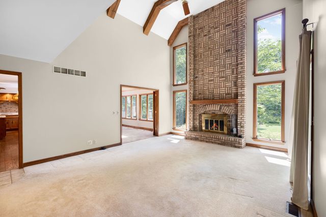 37W305 Crane Road, St. Charles, IL 60175