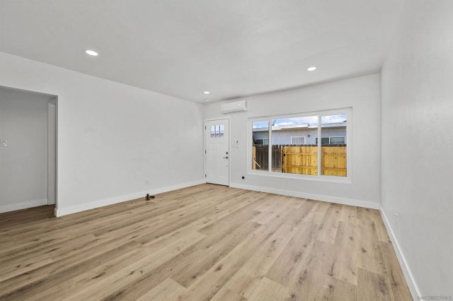 6979-81 Amherst, San Diego, CA 92115