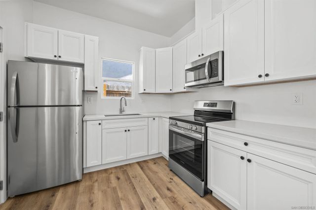 6979-81 Amherst, San Diego, CA 92115