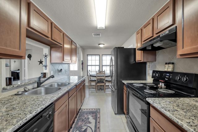 10436 Royal Duaine Drive, Conroe, TX 77303