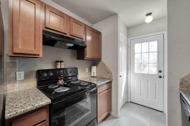 10436 Royal Duaine Drive, Conroe, TX 77303