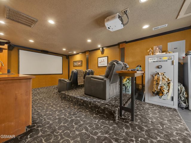 838 Pinnacle Drive, Dandridge, TN 37725