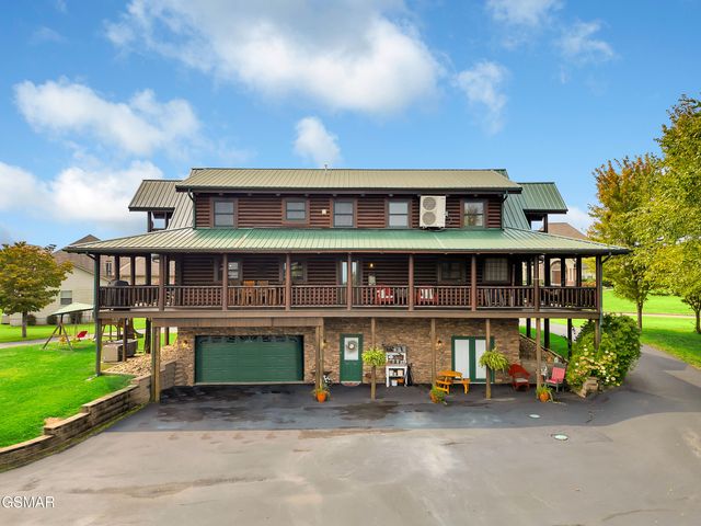 838 Pinnacle Drive, Dandridge, TN 37725