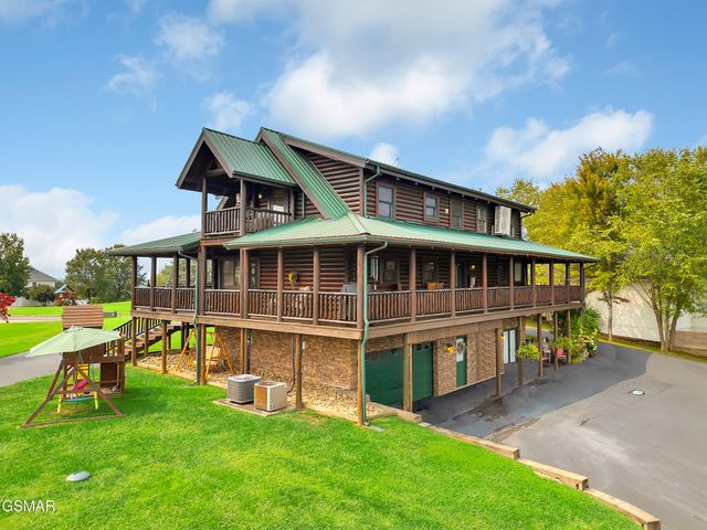 838 Pinnacle Drive, Dandridge, TN 37725