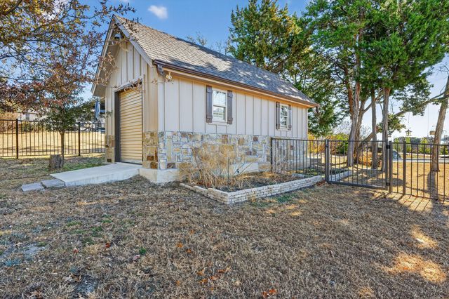 3719 Lonesome Creek Road, Granbury, TX 76049