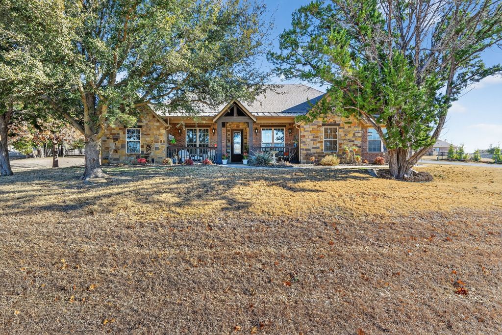 3719 Lonesome Creek Road, Granbury, TX 76049