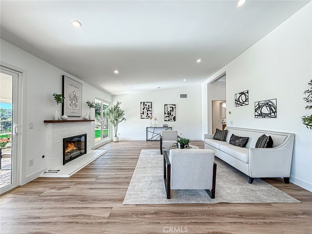 4627 Willens, Woodland Hills, CA 91364