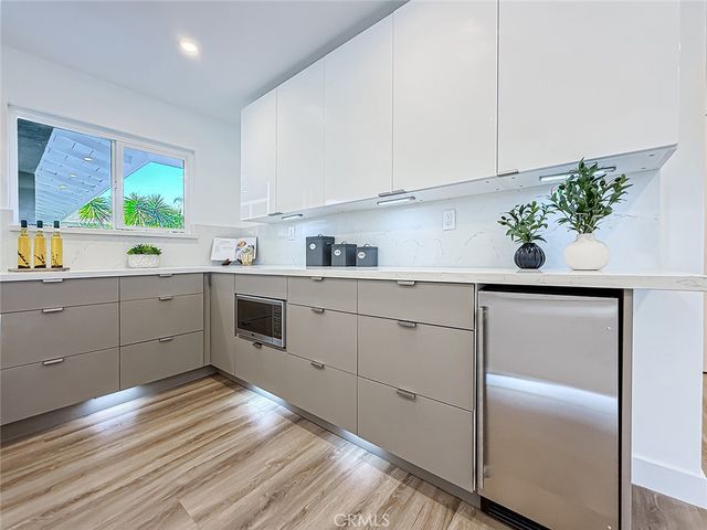 4627 Willens, Woodland Hills, CA 91364