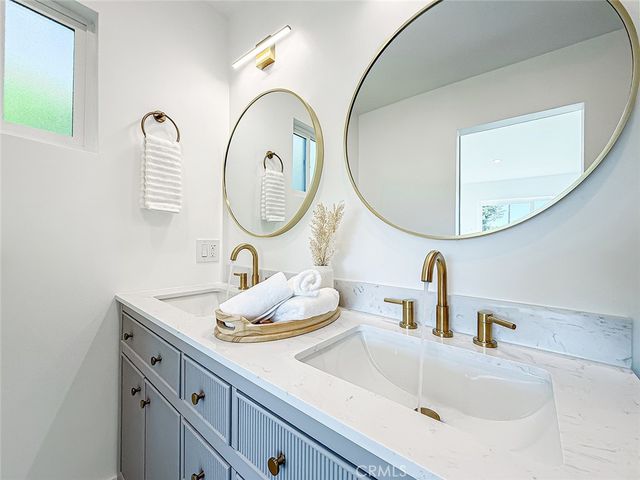 4627 Willens, Woodland Hills, CA 91364