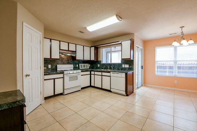 5818 Turmeric Drive, Baytown, TX 77521